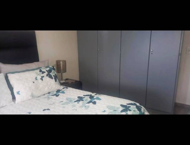 2 BEDROOM TOWNHOUSE FOR SALE IN SOUTH CREST